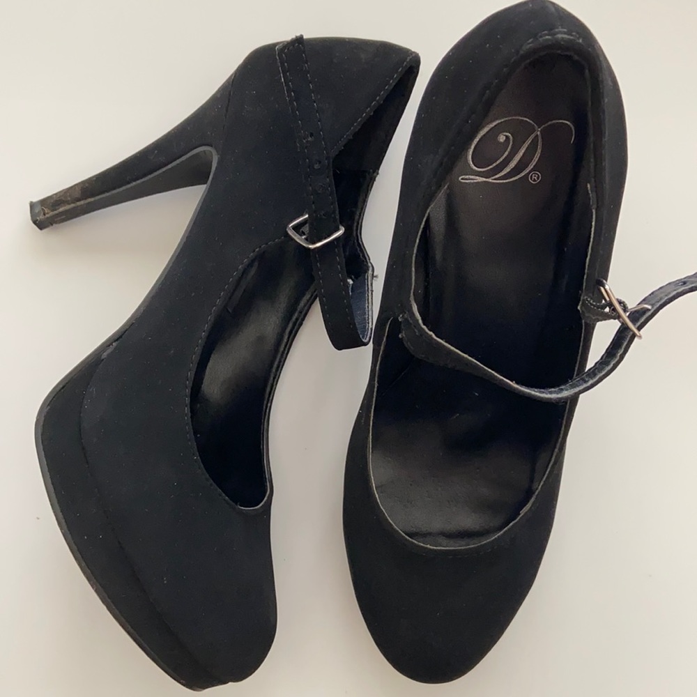 Black Velvet Heels With Straps